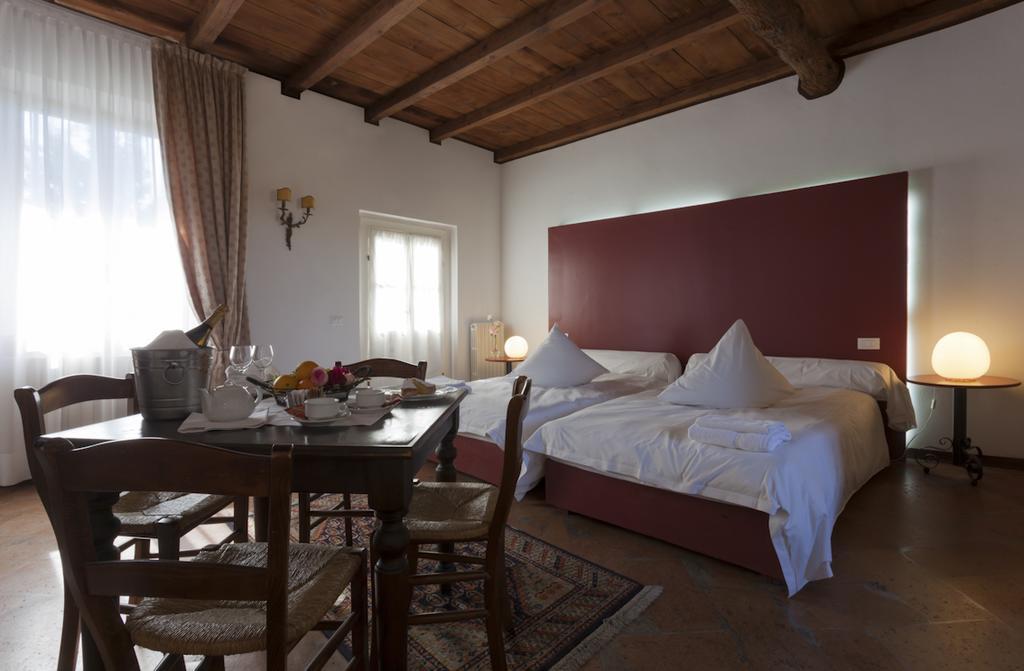 Agriturismo Cascina Marzana Hotel Pawia Zewnętrze zdjęcie