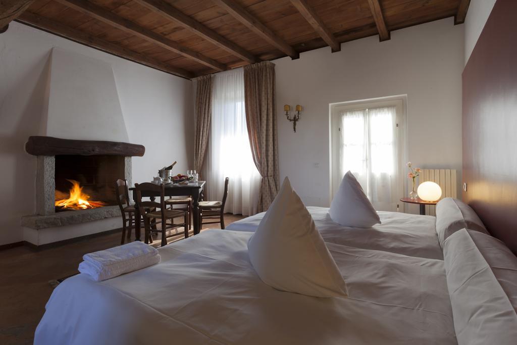 Agriturismo Cascina Marzana Hotel Pawia Zewnętrze zdjęcie