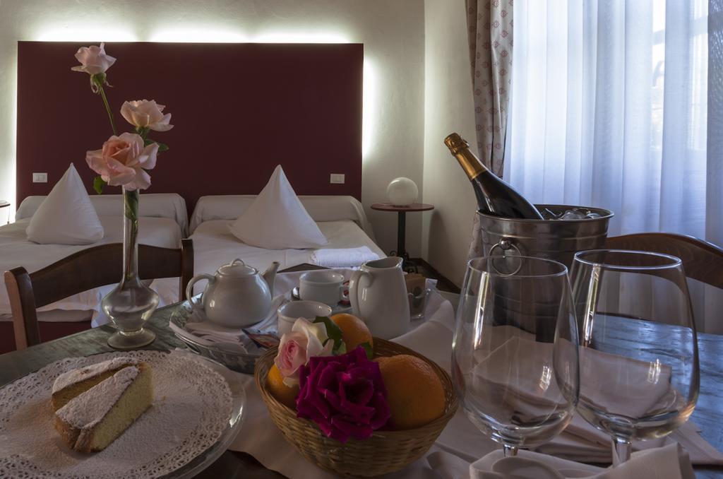 Agriturismo Cascina Marzana Hotel Pawia Zewnętrze zdjęcie